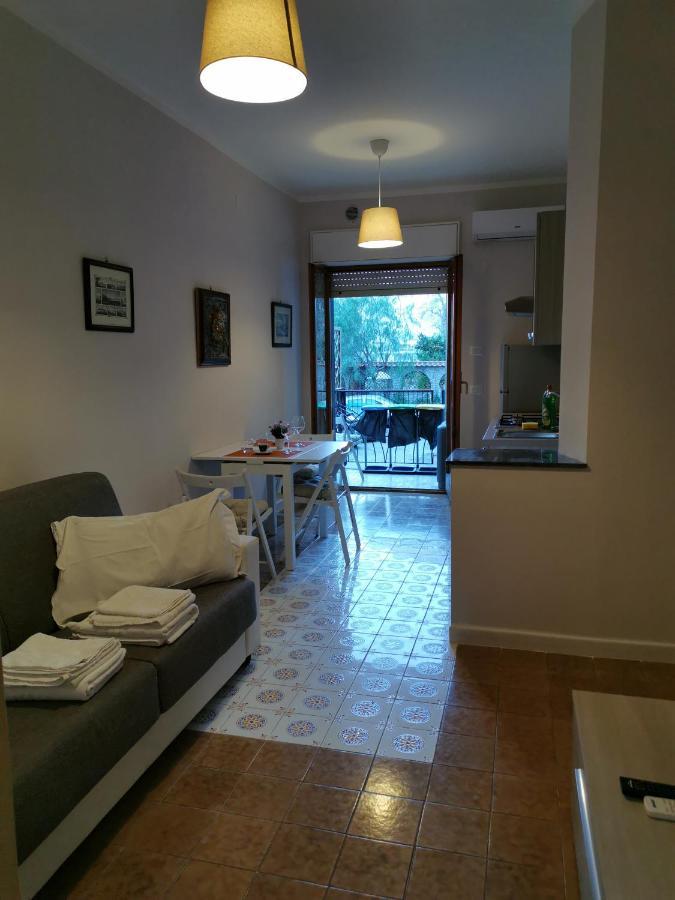 Sorrento'S Holidays Room 1 Exterior photo